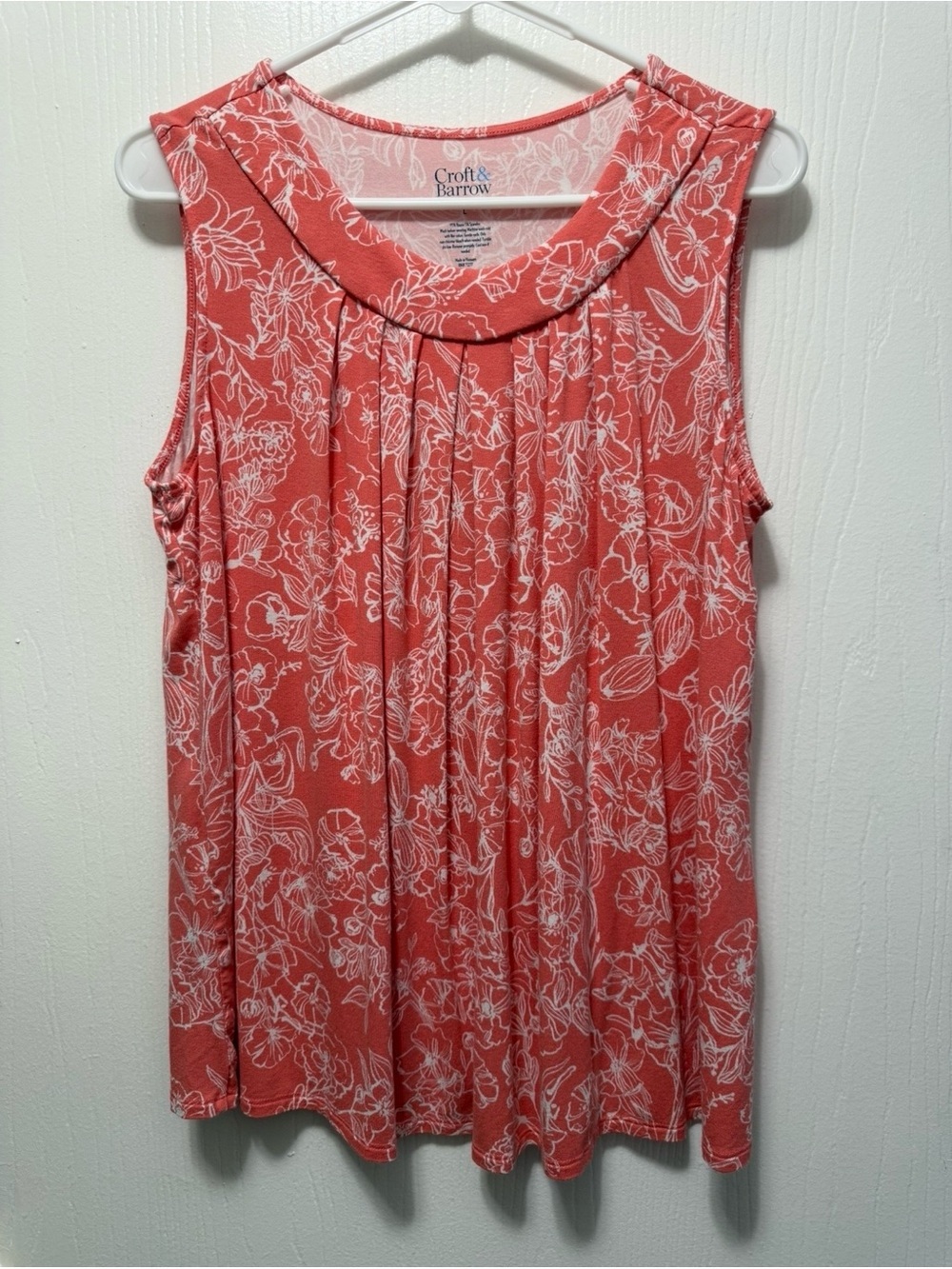 croft & barrow Coral and White Floral Pleated Sleeveless Tank